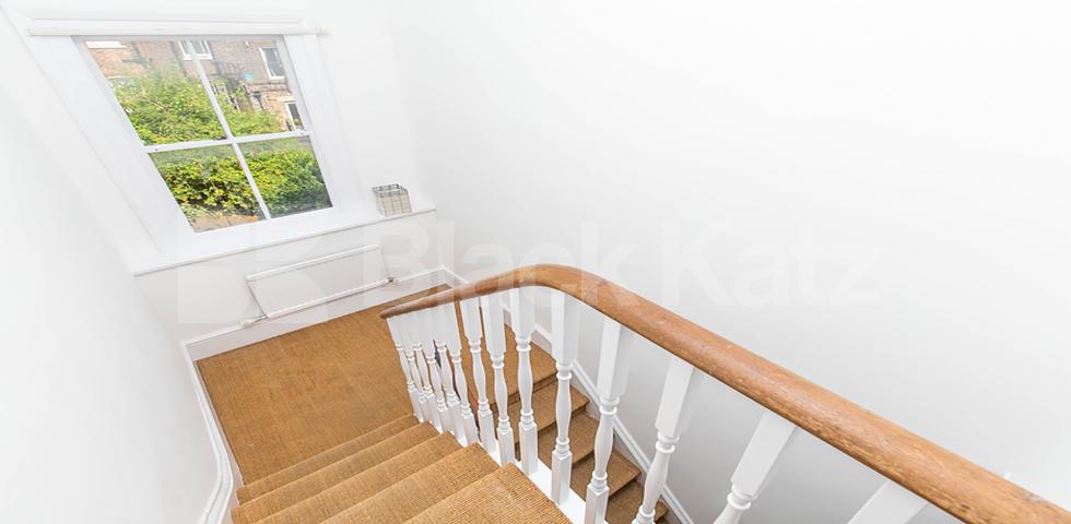Amazing two bedrooom property fully unfurnished set in a period conversion Marquis Road, Camden